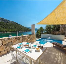 2 Bedroom Seafront Villa with Pool and Secluded Beach, Sleeps 4-5 